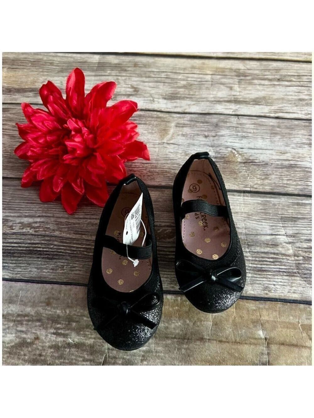 NWT BLACK SPARKLY DRESS SHOE-SIZE 6